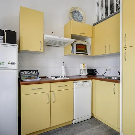 Charmante Maison T2 Avec Mezzanine, Terrasse Et Parking, A 350m De La - Ideal Pour 4 Personnes - Fr-1-521-51 Holiday home *