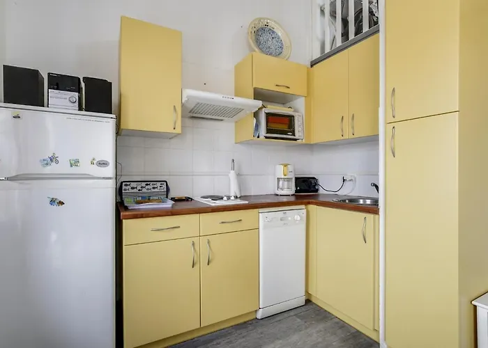 Charmante Maison T2 Avec Mezzanine, Terrasse Et Parking, A 350m De La - Ideal Pour 4 Personnes - Fr-1-521-51 بيت للعطل *